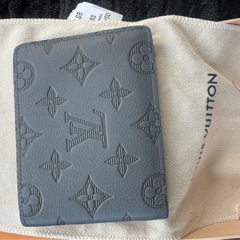 Louis Vuitton Gray Wallet Holder